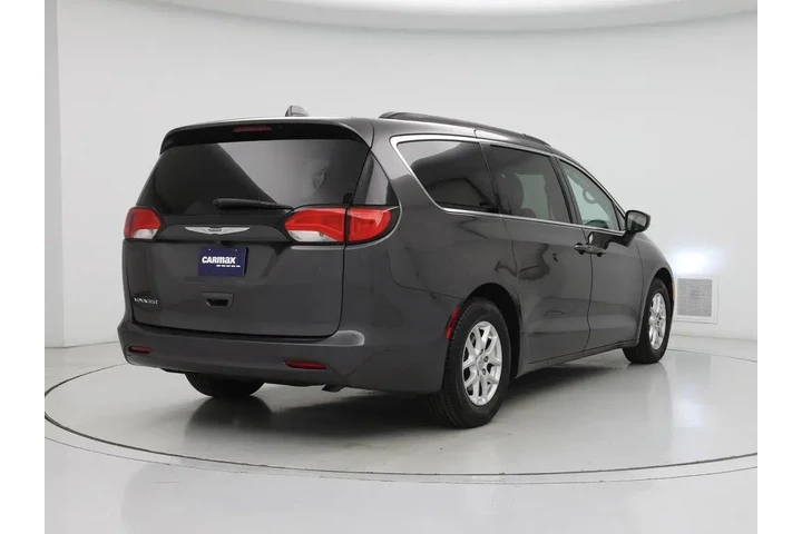 $15998 : Chrysler Voyager 2020 LXi 4d image 8