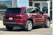 $28134 : Jeep Grand Cherokee 2022 4x2 thumbnail