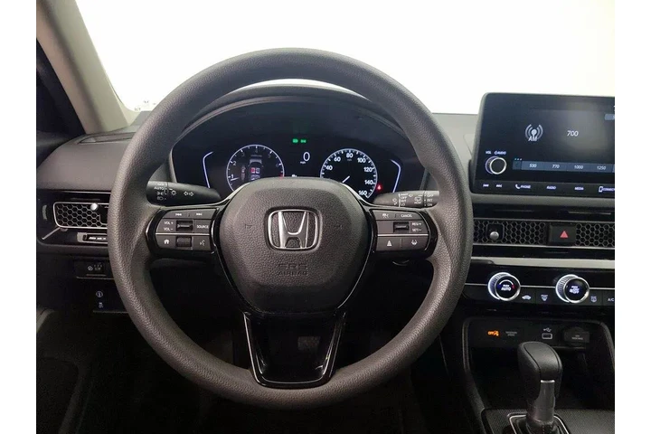 $23998 : Honda Civic 2024 LX 4dr Hatc image 10