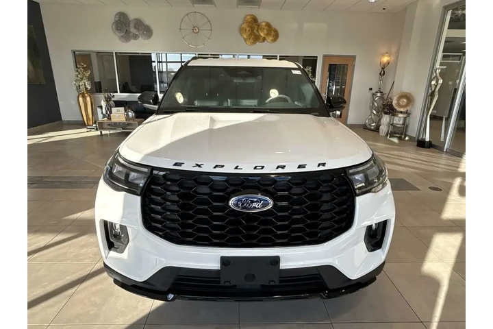 $39978 : Ford Explorer 2025 AWD ST-Li image 8