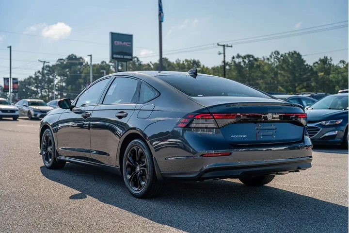 $30556 : Honda Accord 2025 SE 4dr Sed image 5