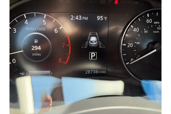 $20921 : Nissan Kicks 2024 SR 4dr Cro image 2