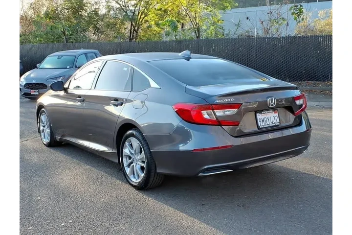 $12930 : Honda Accord 2018 LX 4dr Sed image 7