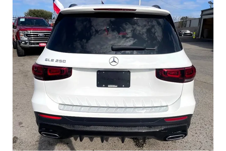 2021 Mercedes-Benz GLB-Class image 4