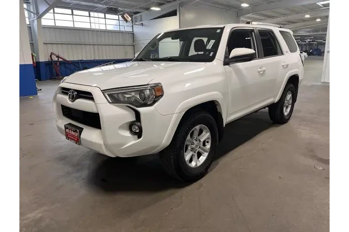 $31936 : Toyota 4Runner 2023 4x2 SR5 image 7