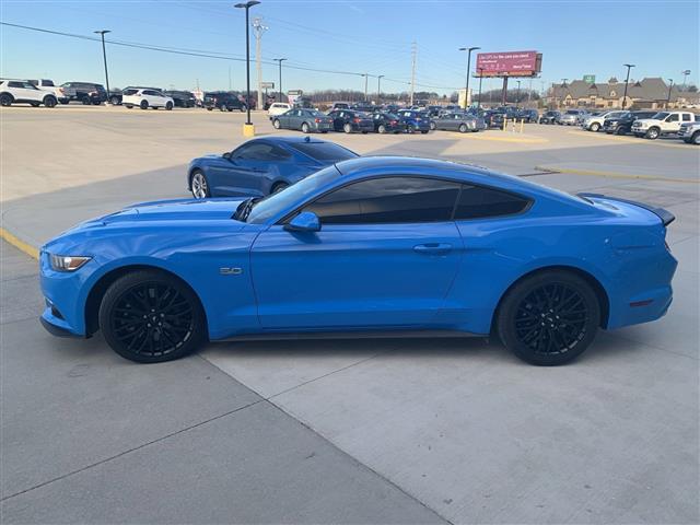 $34980 : 2017 Mustang GT Coupe V-8 cyl image 2