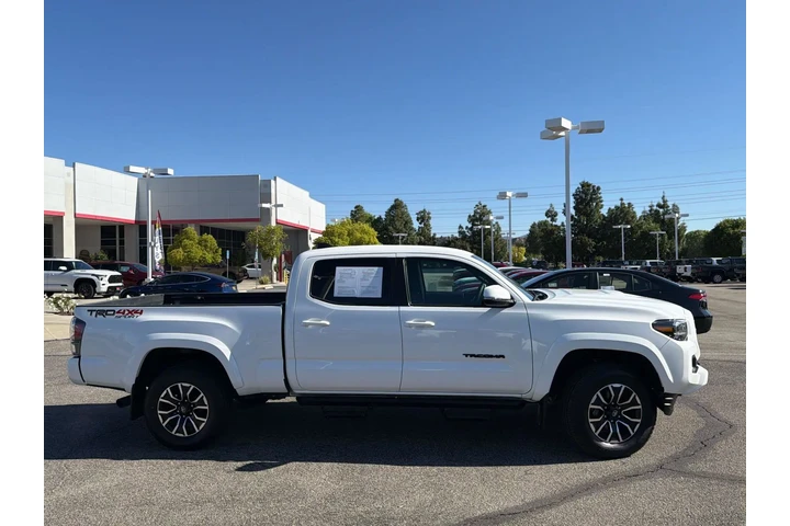$39651 : Toyota Tacoma 2023 4x4 TRD S image 3