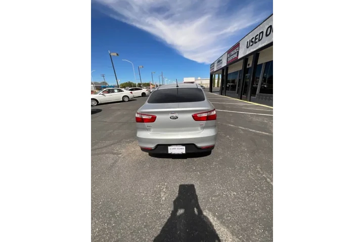 2016 Rio LX image 5