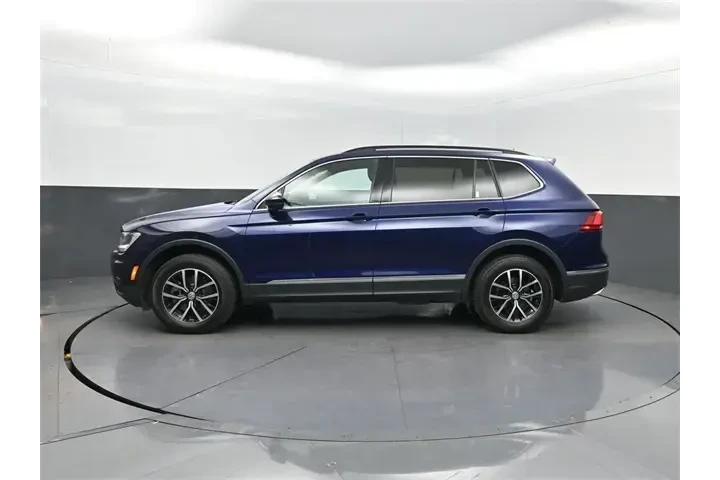 $19087 : Volkswagen Tiguan 2021 SE 4d image 2