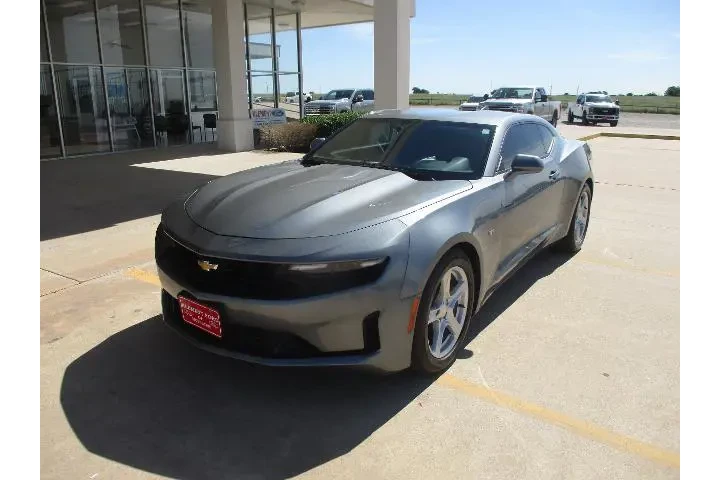 $22994 : Chevrolet Camaro 2021 LT 2dr image 2