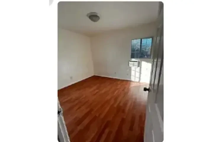 APTO de 1/RECÁMARA EN RENTA image 5