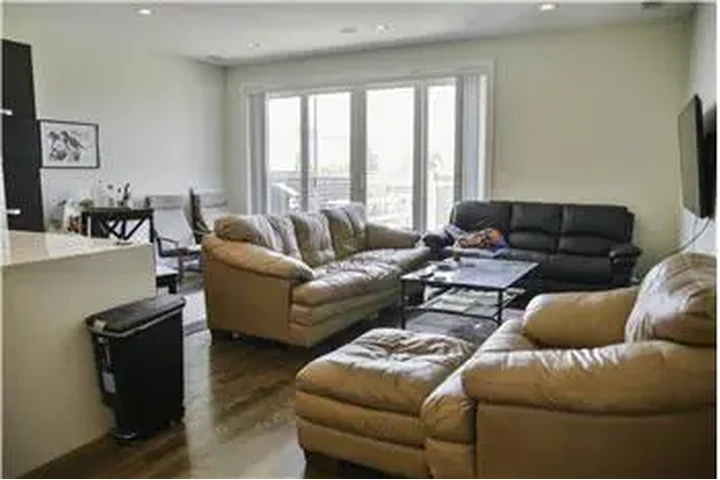 $4695 : Rental property with 3 bedro image 3