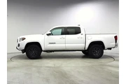 $33998 : Toyota Tacoma 2023 4x2 SR5 V thumbnail
