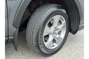 $37875 : Toyota RAV4 2025 AWD XLE 4dr thumbnail