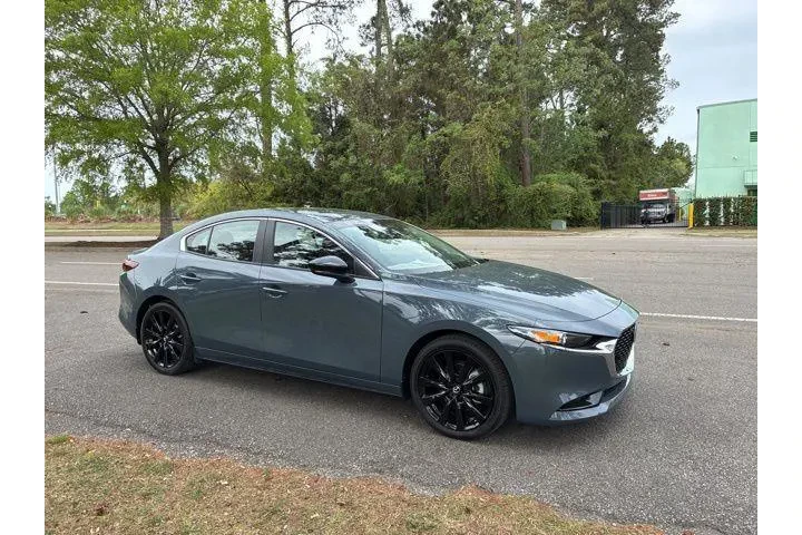 $27900 : Mazda Mazda3 Sedan 2025 AWD image 2