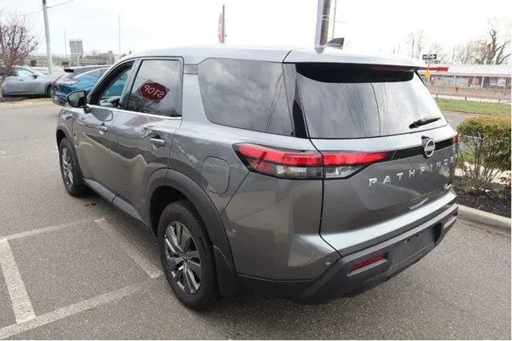 $28873 : Nissan Pathfinder 2024 AWD S image 8