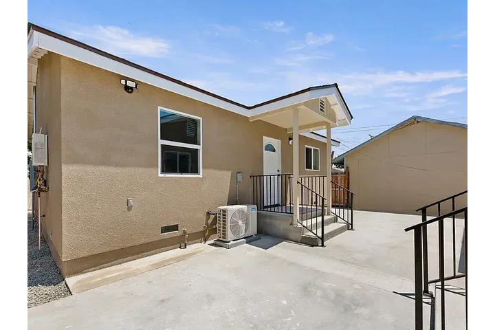 $900 : Newly constructed 2-bedroom image 4