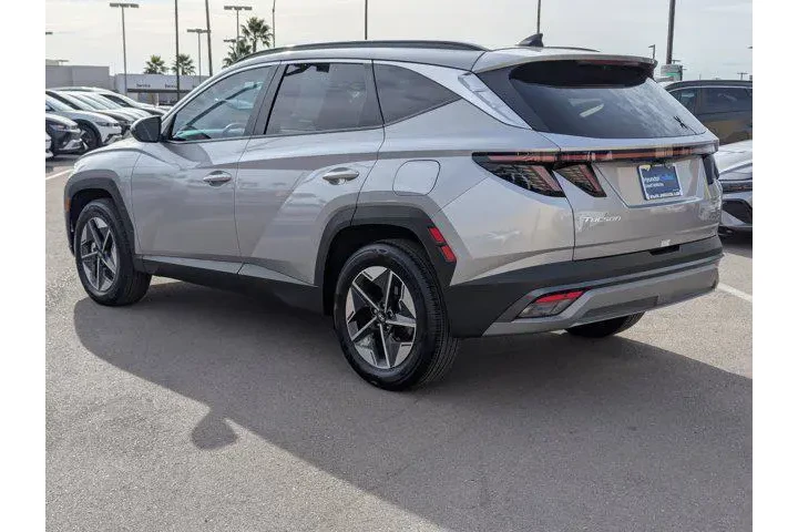 $34999 : Hyundai TUCSON Hybrid 2025 A image 4