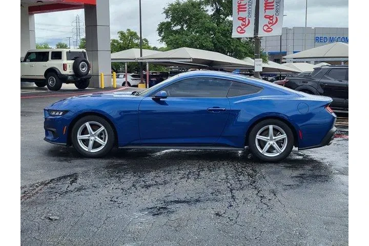$28600 : Ford Mustang 2024 EcoBoost 2 image 6