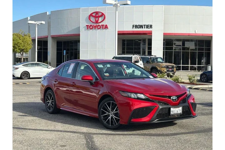 $28014 : Toyota Camry 2024 SE 4dr Sed image 1