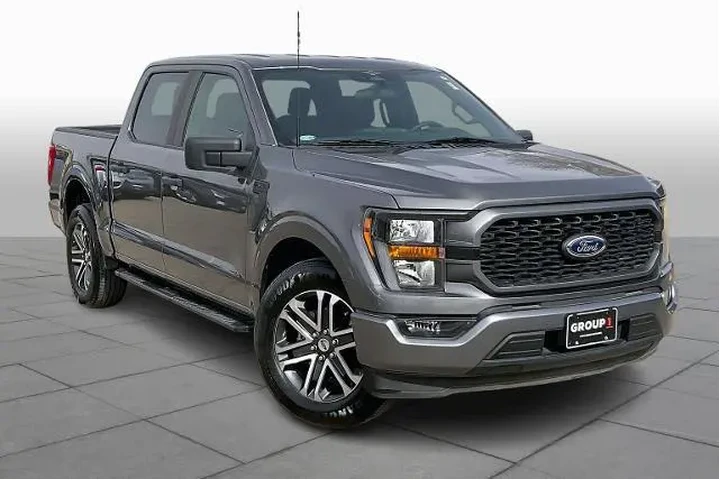 $35038 : Ford F-150 2023 4x2 XL 4dr S image 2