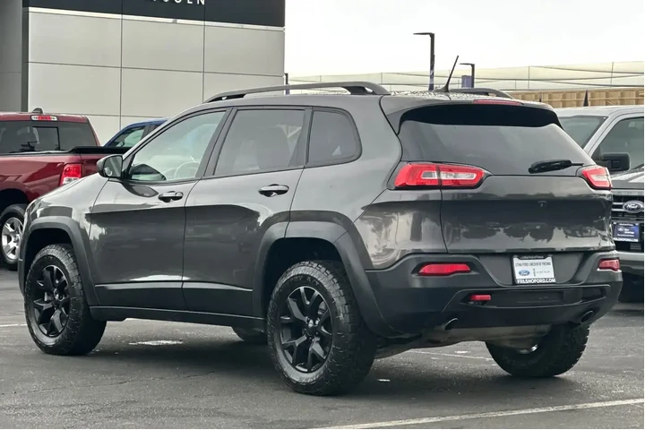 $11398 : Jeep Cherokee 2015 4x4 Trail image 6