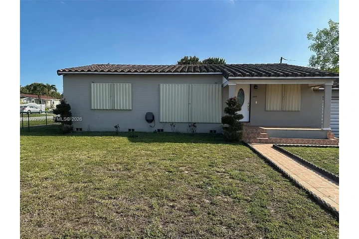 $800 : Beautiful ..Hialeah, FL image 1