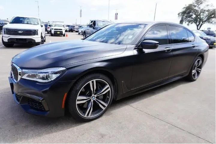 $32988 : BMW 7 Series 2018 750i 4dr S image 3