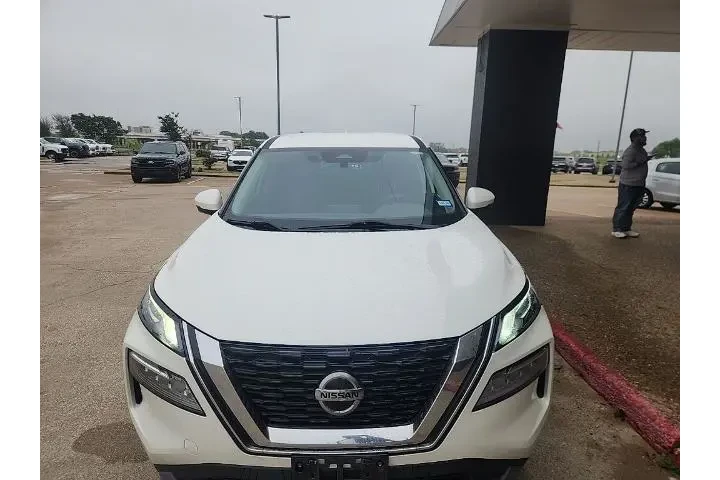 $18585 : Nissan Rogue 2021 SV 4dr Cro image 7