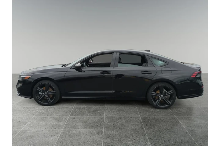 $29879 : Honda Accord Hybrid 2023 Spo image 2