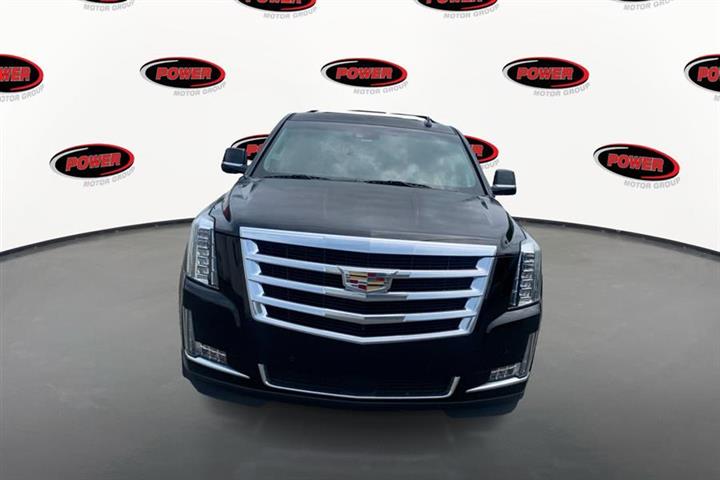 $28995 : Used 2016 Escalade 4WD 4dr Pr image 2