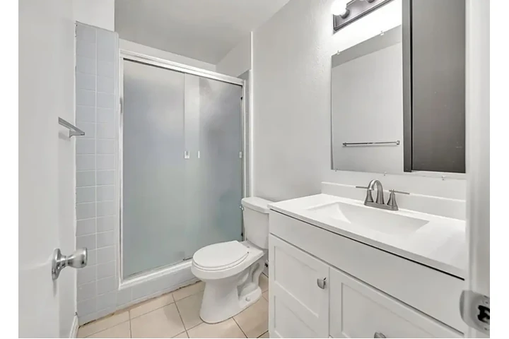 $600 : apartamentos sol image 1