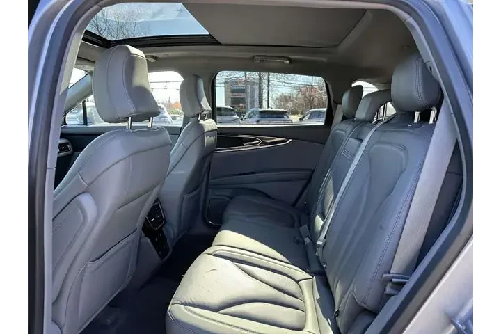 $31645 : Lincoln Nautilus 2022 AWD Re image 10