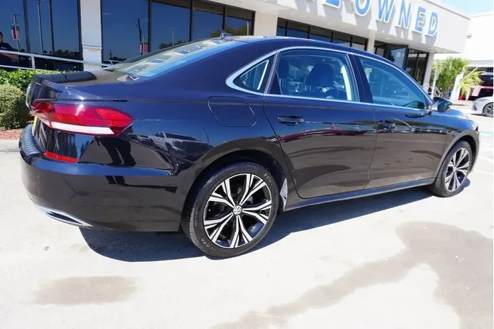 $18988 : Volkswagen Passat 2022 SE 4d image 6