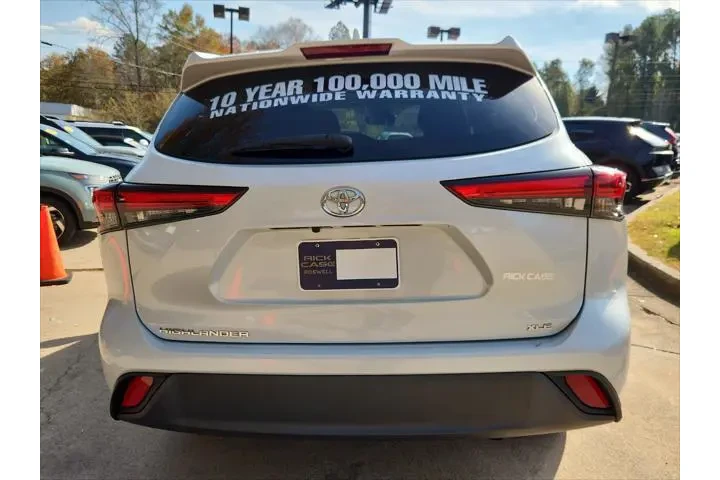 $32500 : Toyota Highlander 2022 XLE 4 image 6