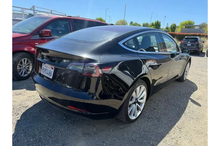 $17500 : Tesla Model 3 2018 Mid Range image 5