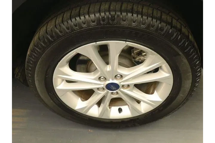 $14677 : Ford Escape 2017 SE 4dr SUV image 9