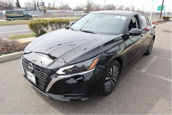$19732 : Nissan Altima 2025 2.5 SV 4d image 9