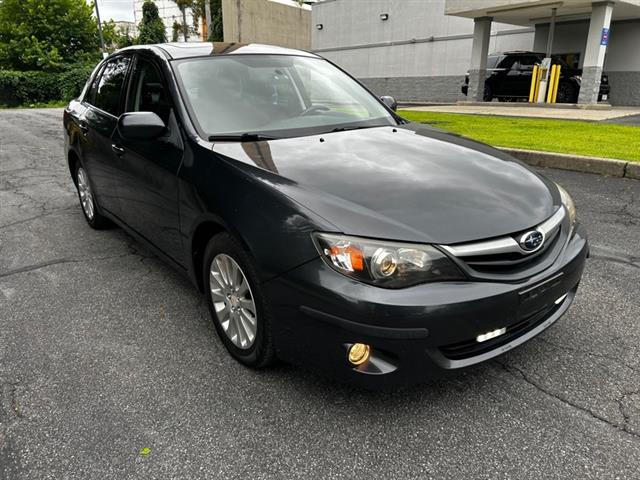 2011 Impreza 2.5i Premium 4-D image 8