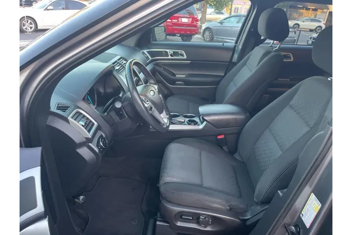 $11995 : 2014 Explorer XLT image 10