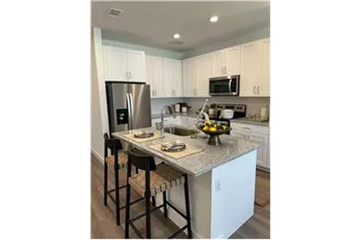 $2502 : Rental property with 2 bedro image 5