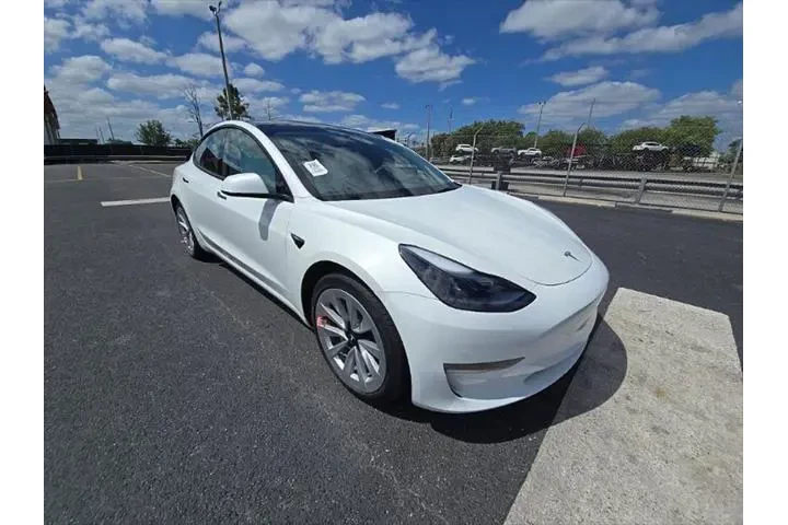 $28493 : Tesla Model 3 2023 AWD Long image 3
