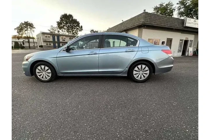 $5995 : Honda Accord 2012 LX 4dr Sed image 4