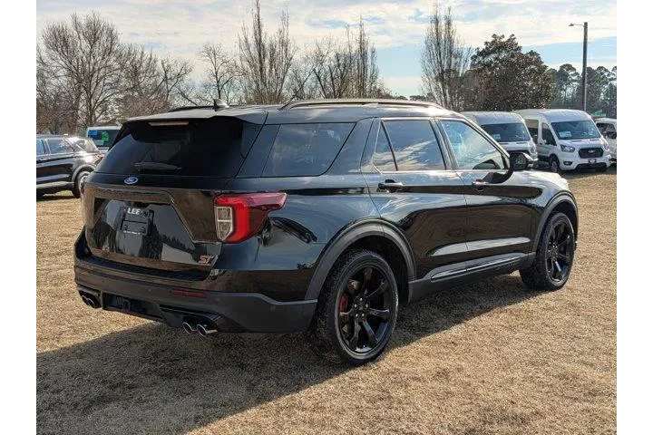$32971 : Ford Explorer 2021 AWD ST 4d image 3