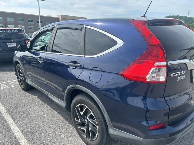 $17998 : PRE-OWNED 2016 HONDA CR-V SE image 3