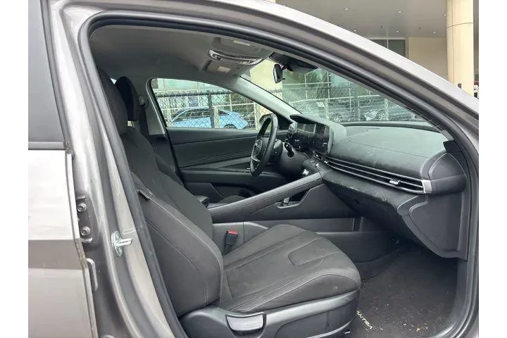 $21834 : Hyundai ELANTRA 2023 SEL 4dr image 7