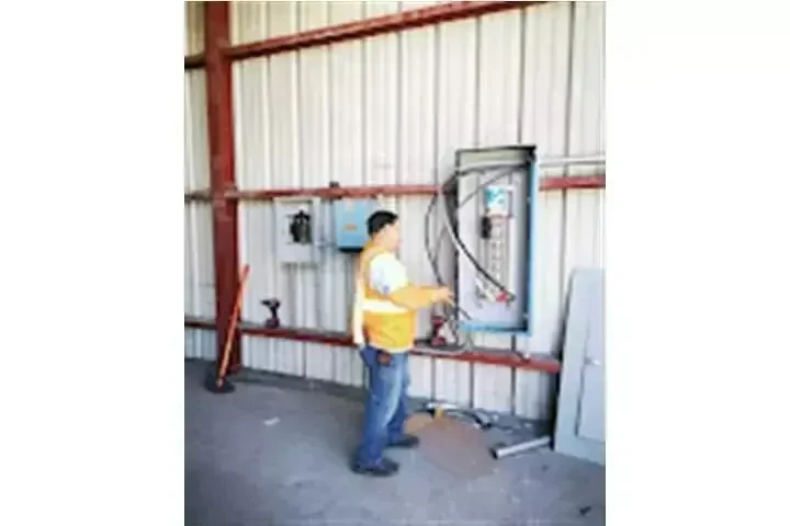 Electricista en Los Ángeles image 4