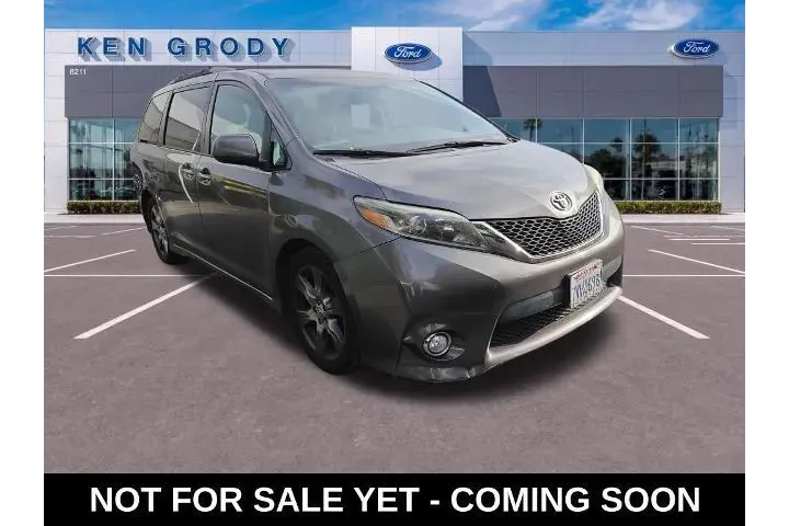 $19085 : Toyota Sienna 2017 SE 8-Pass image 1