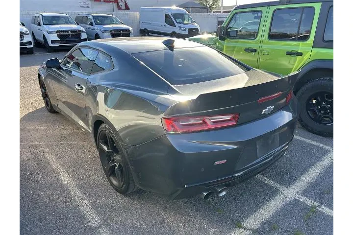 $32995 : Chevrolet Camaro 2017 SS 2dr image 7