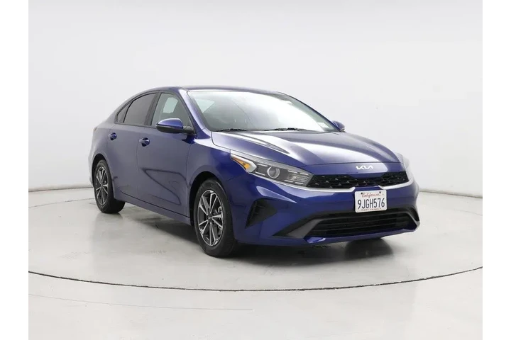 $17998 : Kia Forte 2023 LXS 4dr Sedan image 1